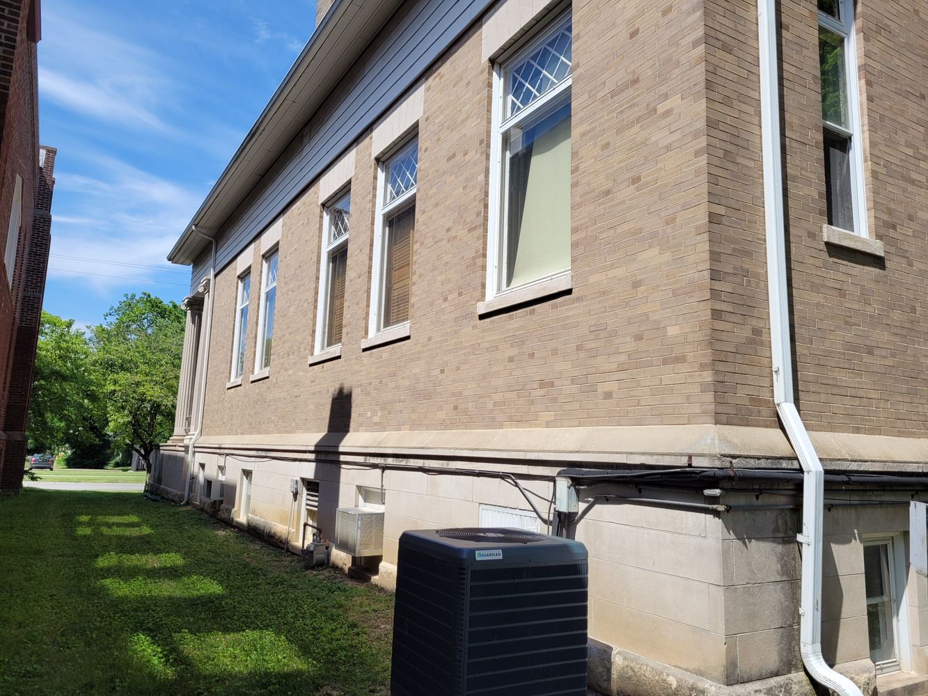 214 School St, Hillsboro, IL 62049